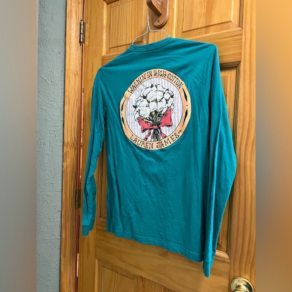 Lauren James Walkin in High Cotton teal colored size small long sleeve tee